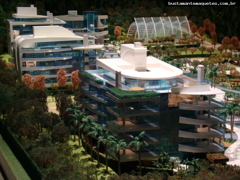 Foto de maquete fisica de Edifícios Residenciais produzida para o cliente Taroii Investment Group, localizada na cidade de Itajaí/SC