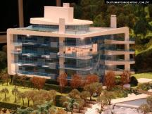 Foto de maquete fisica de Edifícios Residenciais produzida para o cliente Taroii Investment Group, localizada na cidade de Itajaí/SC
