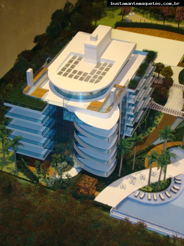 Foto de maquete fisica de Edifícios Residenciais produzida para o cliente Taroii Investment Group, localizada na cidade de Itajaí/SC