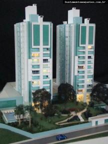 Foto de maquete fisica de Edifícios Residenciais produzida para o cliente CETOR Engenharia, localizada na cidade de Blumenau/SC